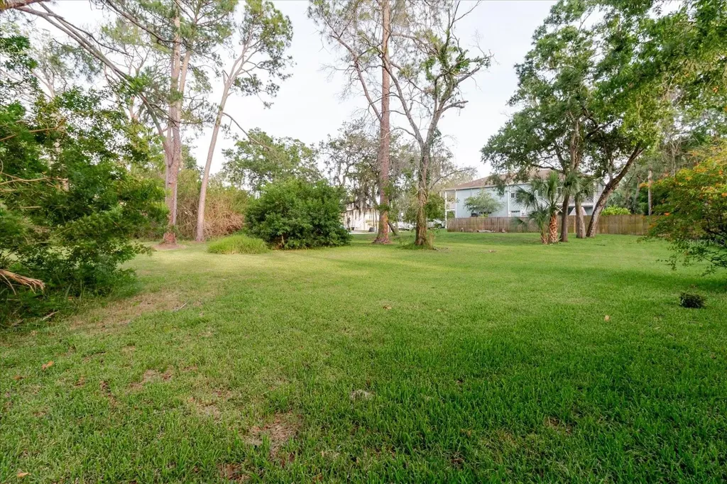 Highland Avenue Tarpon Springs FL 34689