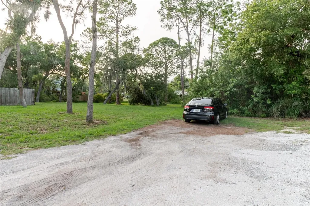 Highland Avenue Tarpon Springs FL 34689
