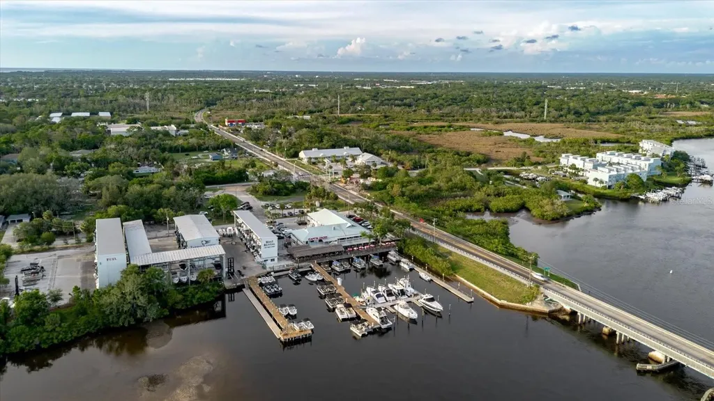Highland Avenue Tarpon Springs FL 34689