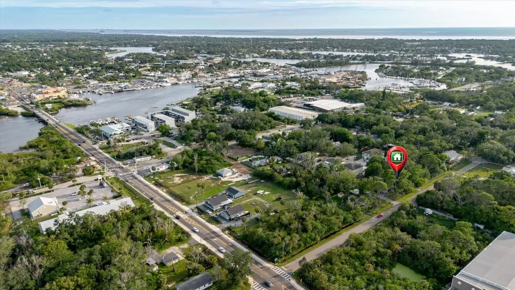 Highland Avenue Tarpon Springs FL 34689