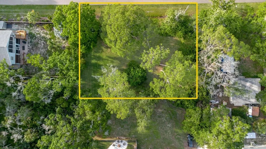 Highland Avenue Tarpon Springs FL 34689
