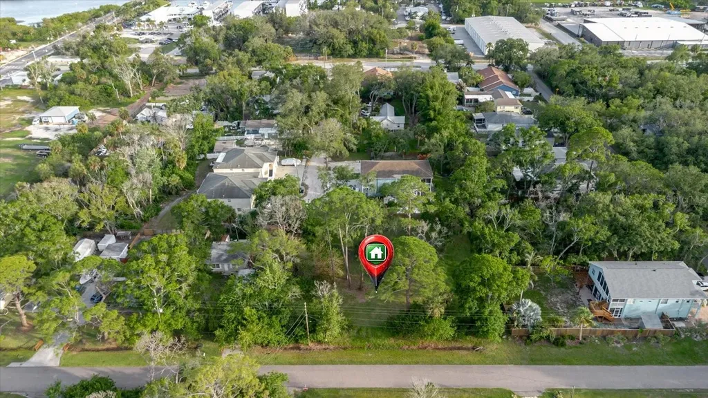 Highland Avenue Tarpon Springs FL 34689