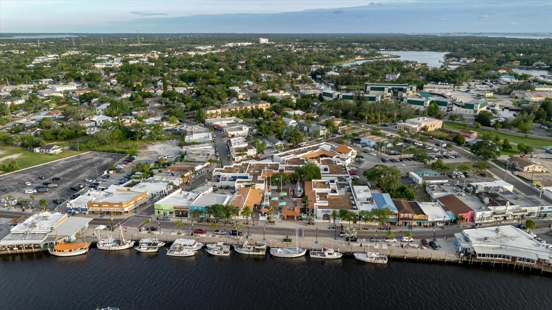 Highland Avenue Tarpon Springs FL 34689