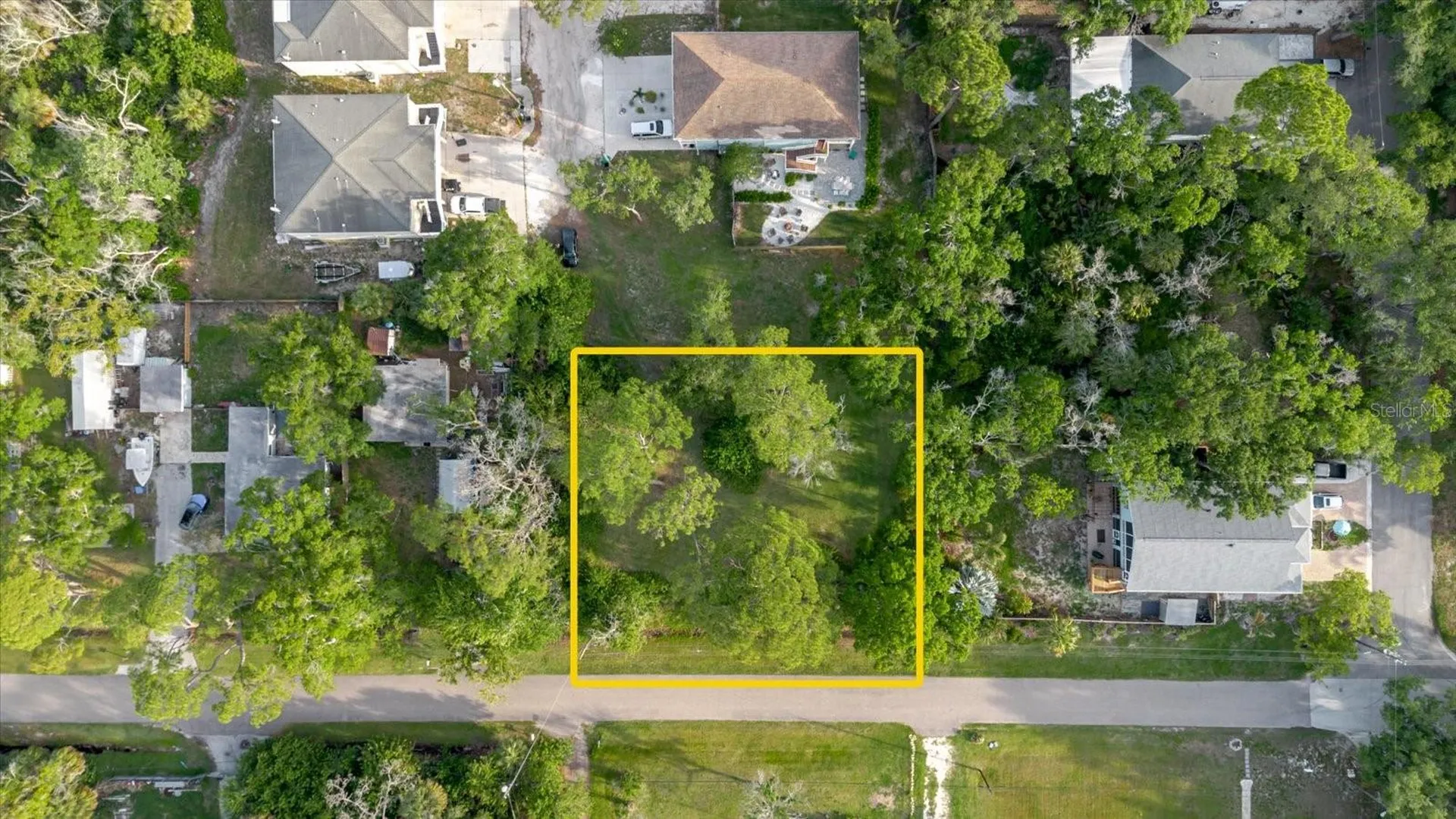 Highland Avenue Tarpon Springs FL 34689