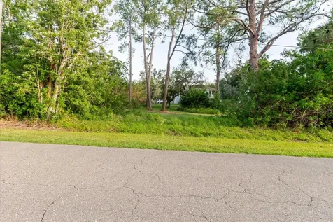 Highland Avenue Tarpon Springs FL 34689