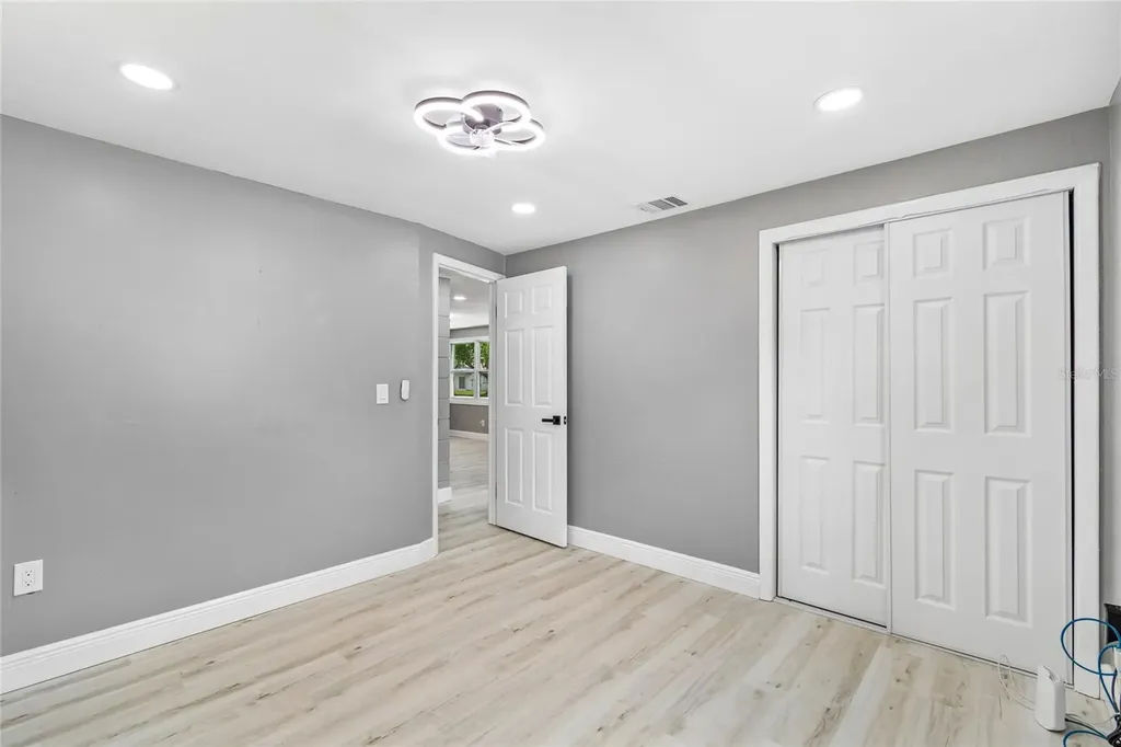 4834 Mile Stretch Drive Holiday FL 34690
