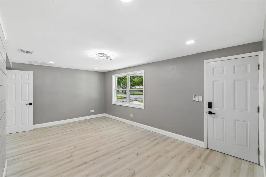 4834 Mile Stretch Drive Holiday FL 34690