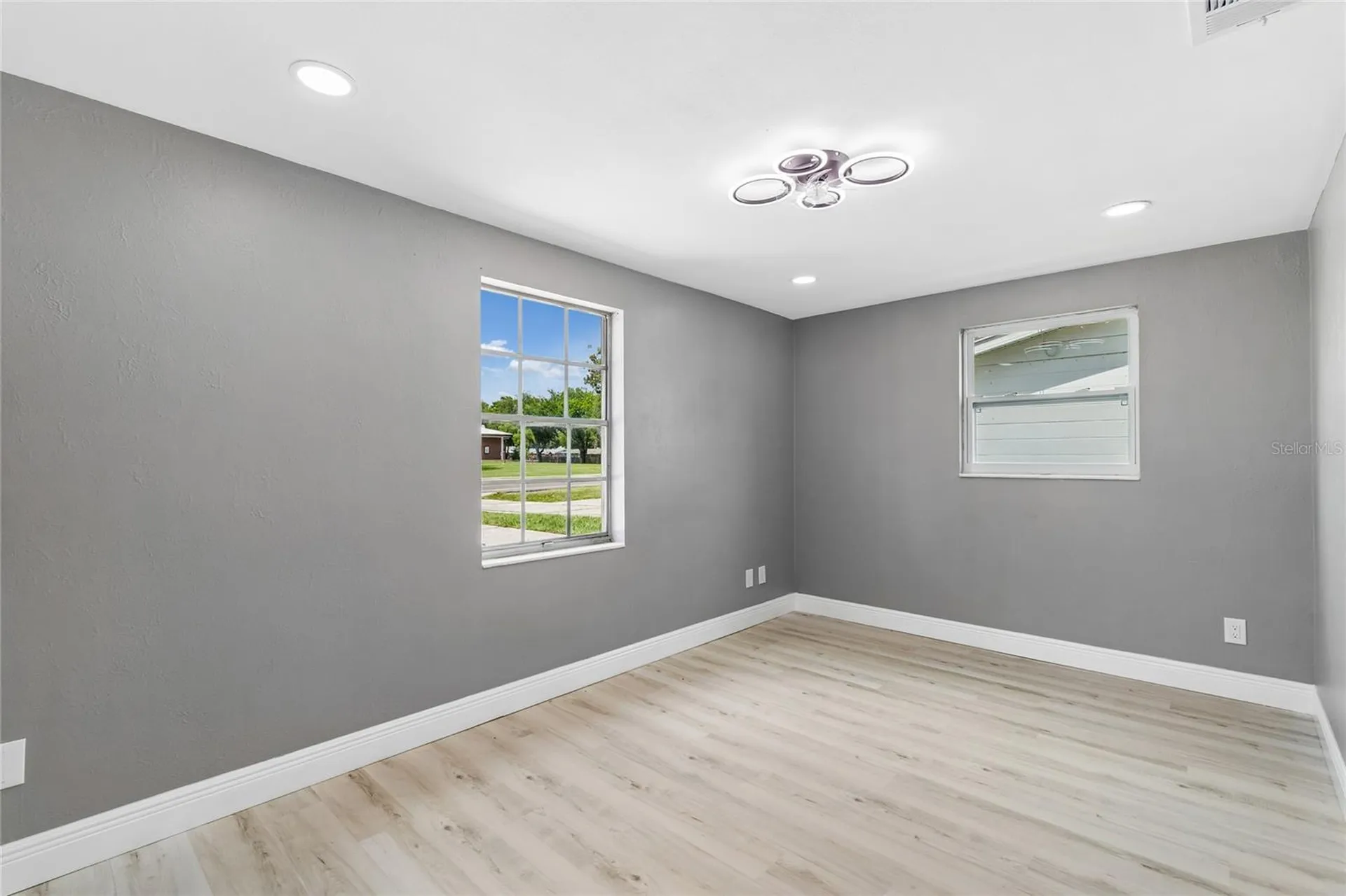 4834 Mile Stretch Drive Holiday FL 34690