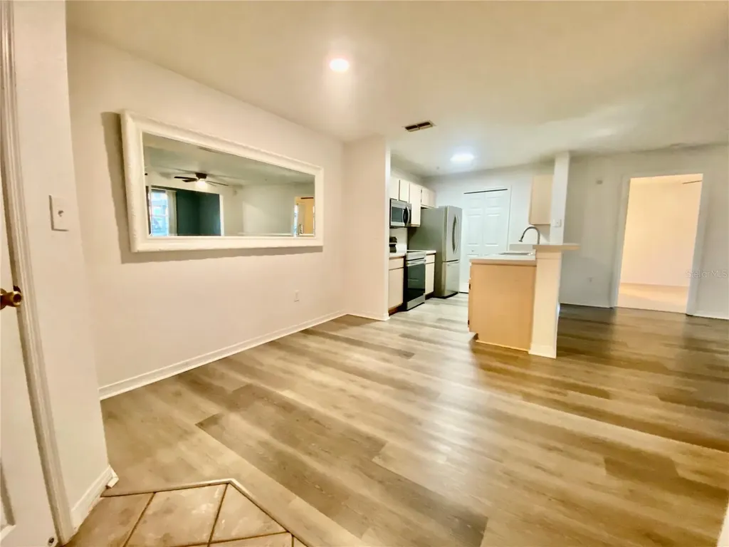 5463 Vineland Road Orlando FL 32811