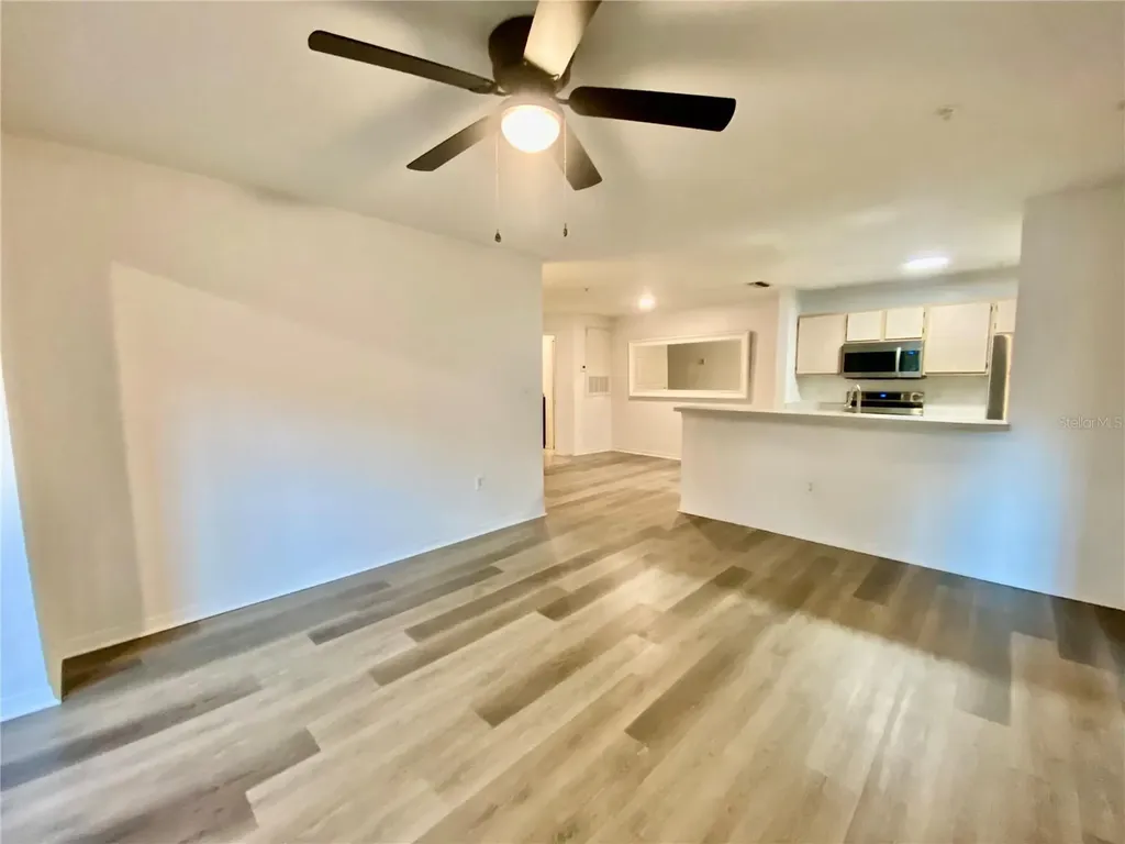 5463 Vineland Road Orlando FL 32811