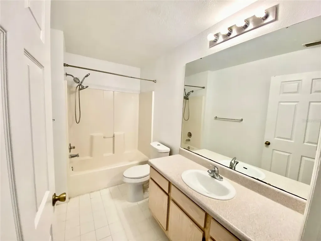 5463 Vineland Road Orlando FL 32811