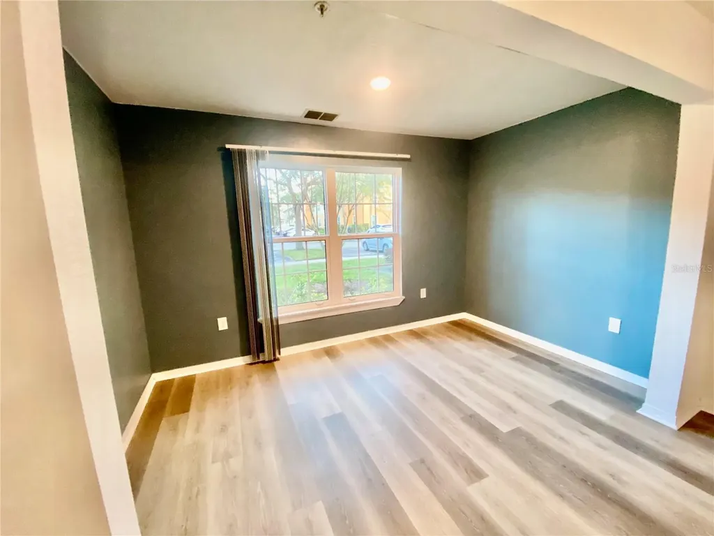 5463 Vineland Road Orlando FL 32811