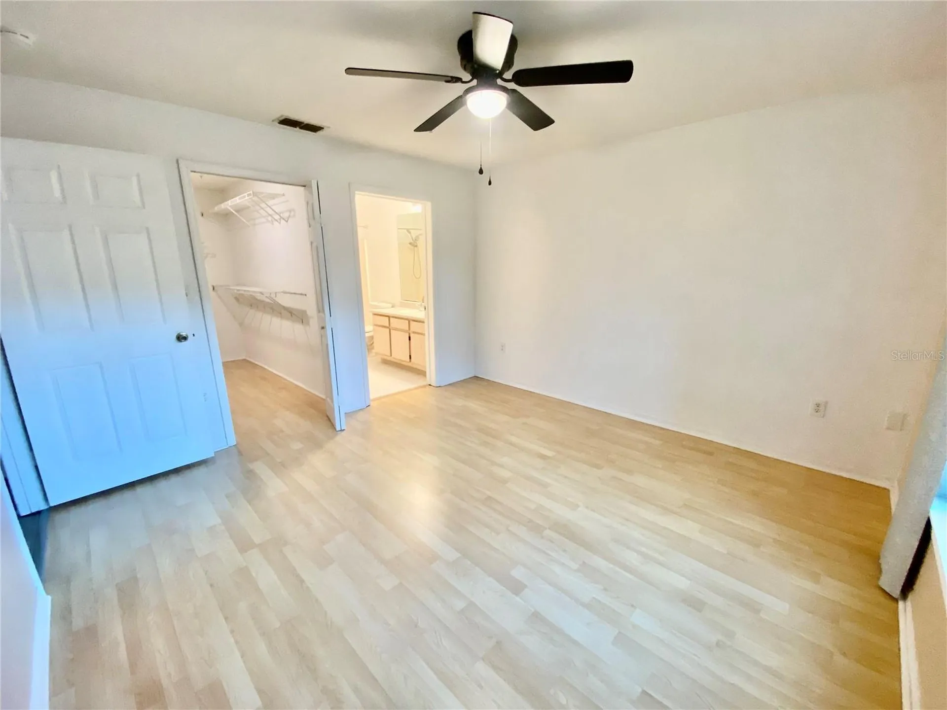 5463 Vineland Road Orlando FL 32811