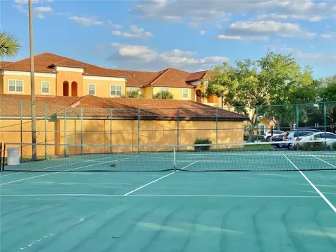5463 Vineland Road Orlando FL 32811