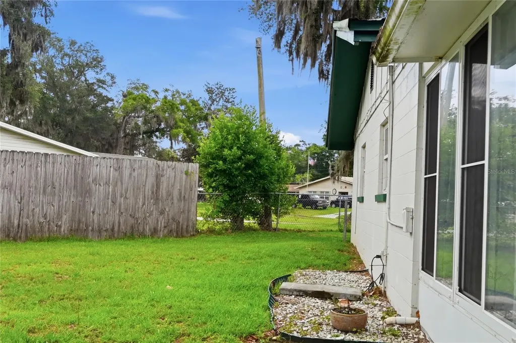 547 SE Olustee Avenue Lake City FL 32025