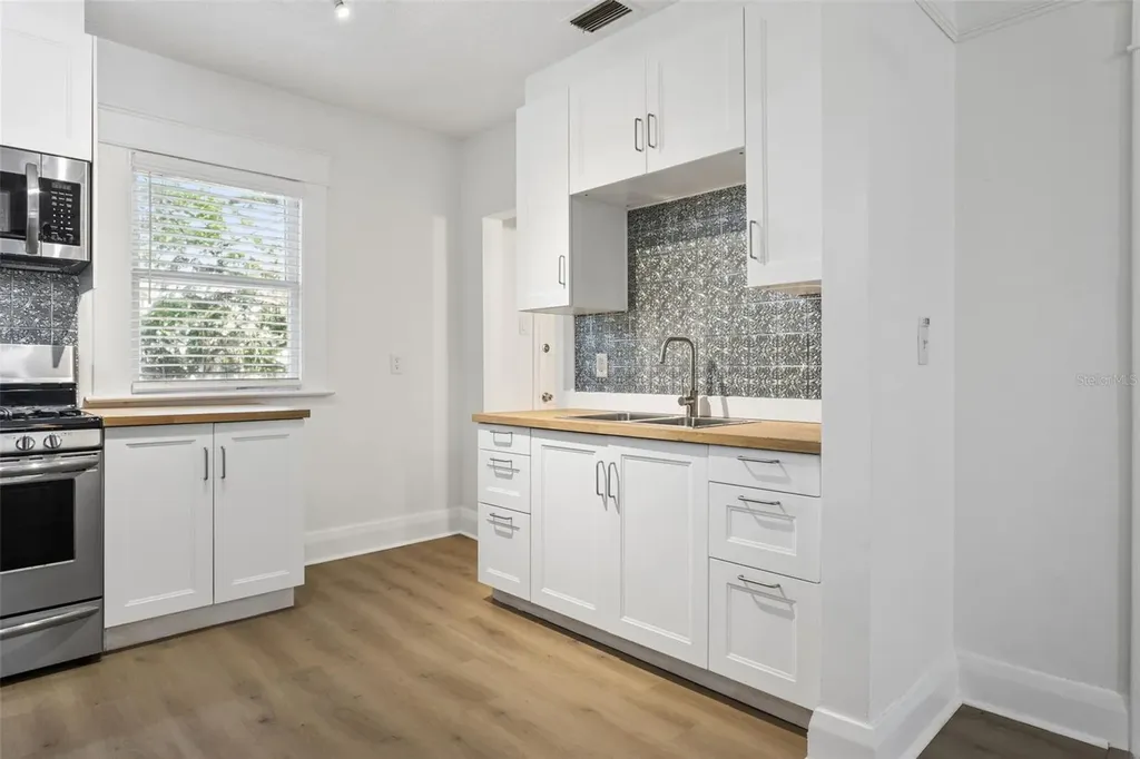 4208 N Marguerite Tampa FL 33603
