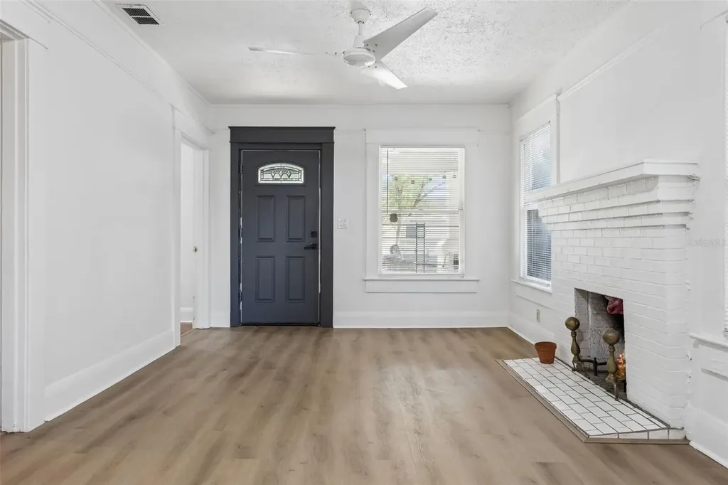 4208 N Marguerite Tampa FL 33603