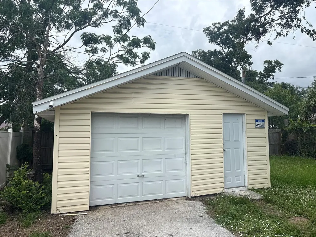 4519 5th Avenue S St Petersburg FL 33711