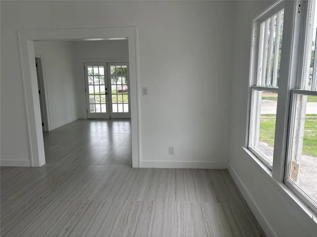 4519 5th Avenue S St Petersburg FL 33711