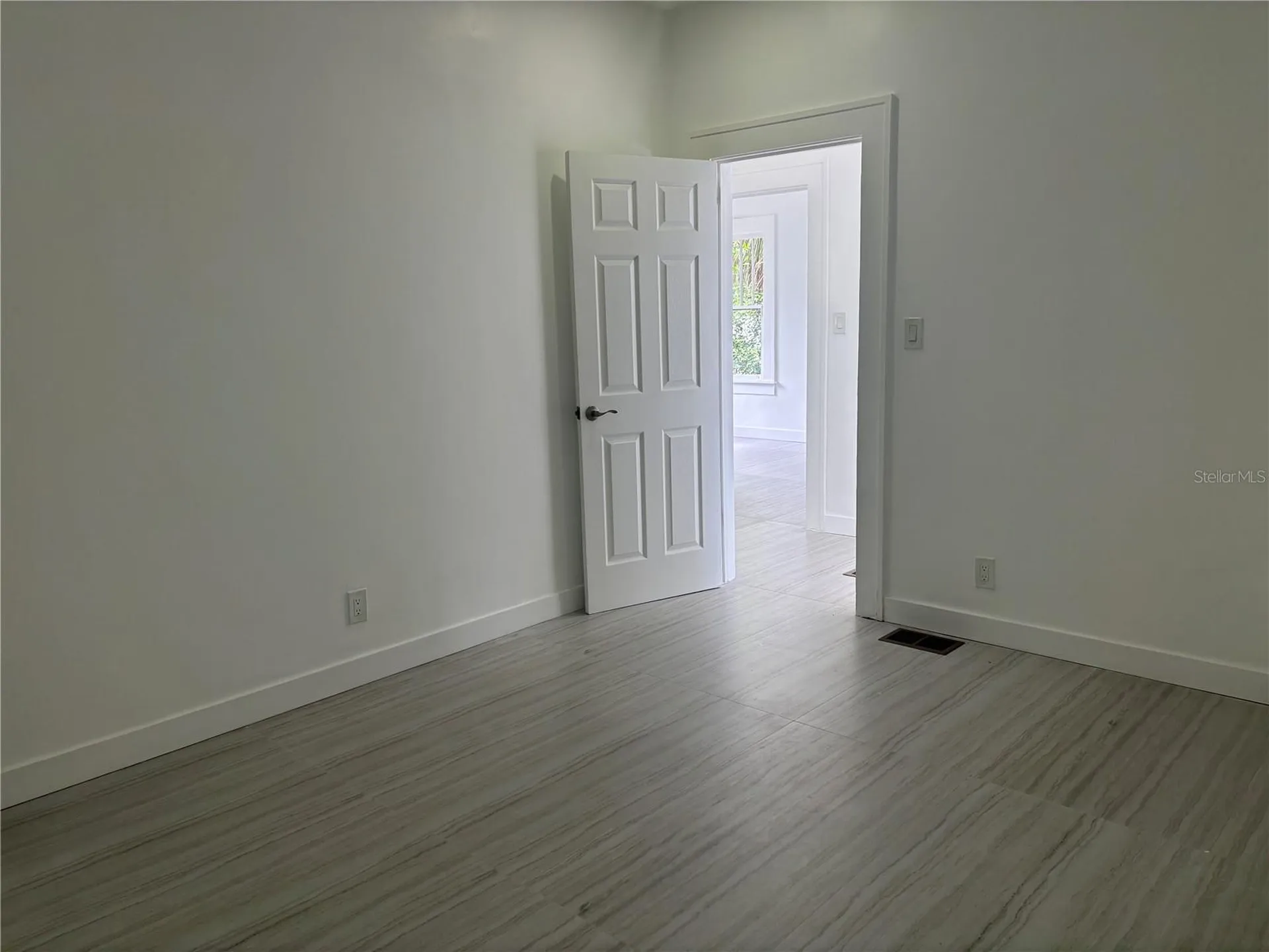 4519 5th Avenue S St Petersburg FL 33711