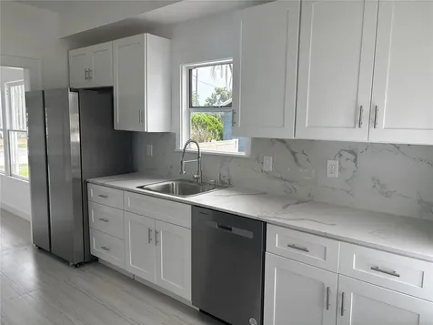 4519 5th Avenue S St Petersburg FL 33711