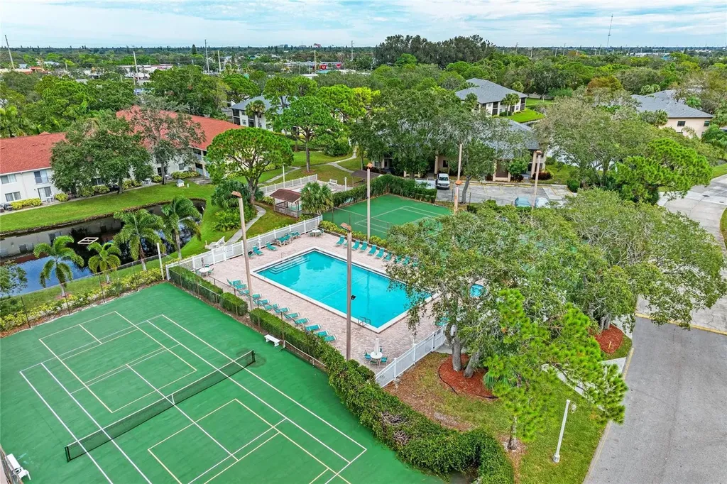 4320 47th Avenue W Bradenton FL 34210