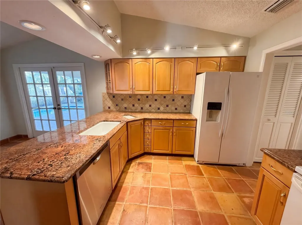 1015 Knollwood Court Safety Harbor FL 34695