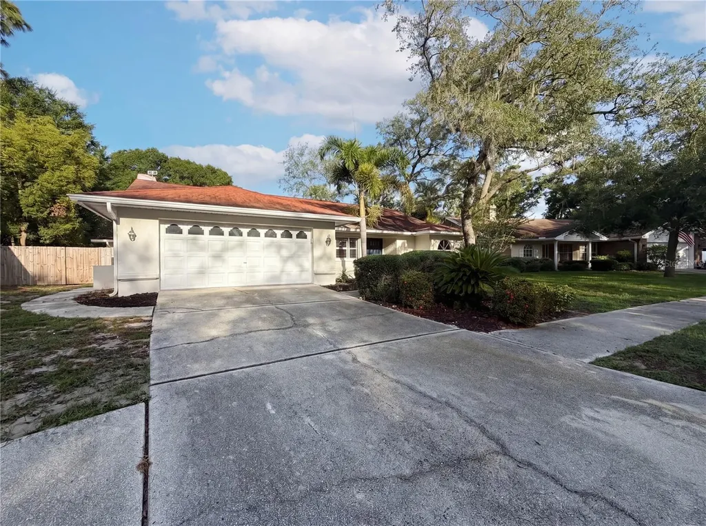 1015 Knollwood Court Safety Harbor FL 34695