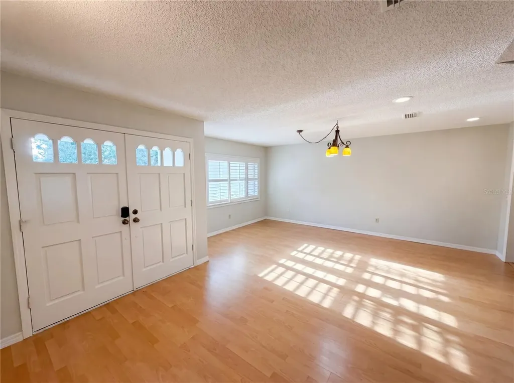 1015 Knollwood Court Safety Harbor FL 34695