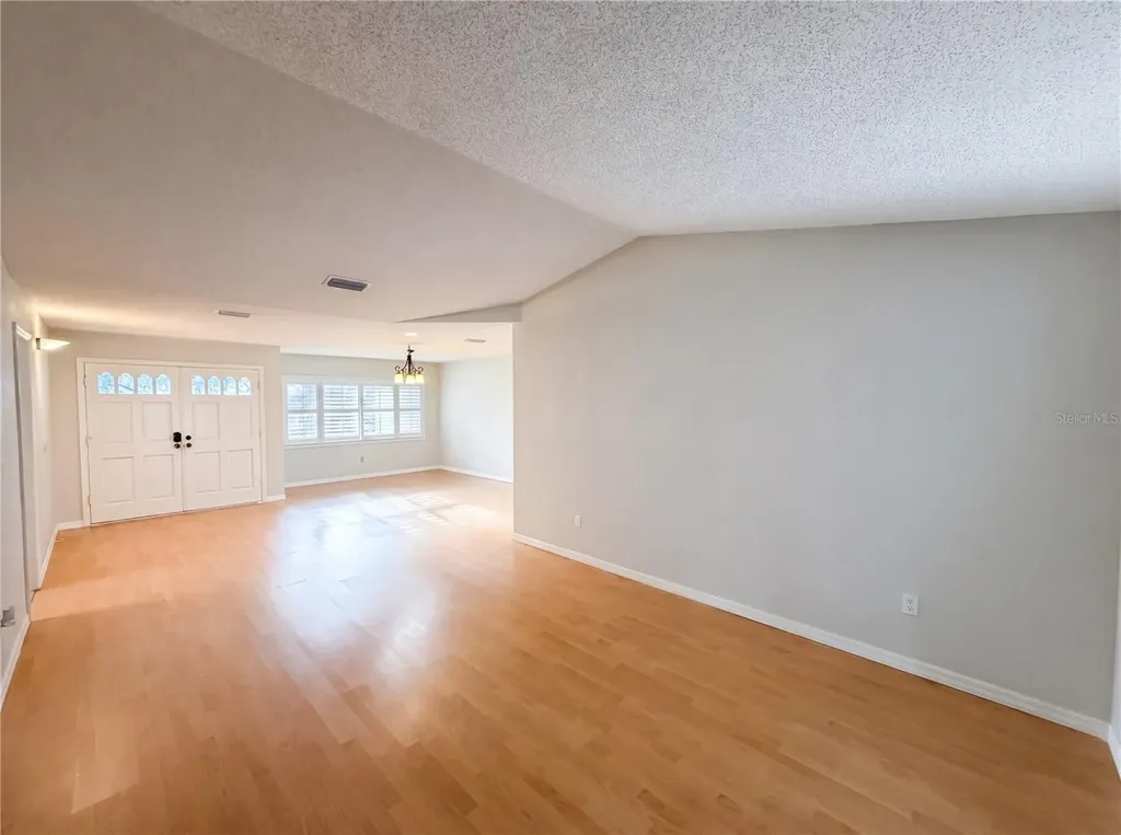 1015 Knollwood Court Safety Harbor FL 34695
