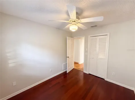 1015 Knollwood Court Safety Harbor FL 34695