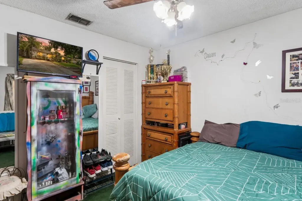 2005 Hudson Court Oldsmar FL 34677
