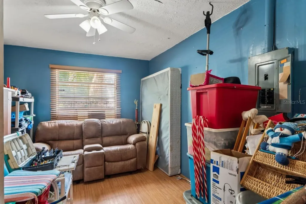 2005 Hudson Court Oldsmar FL 34677