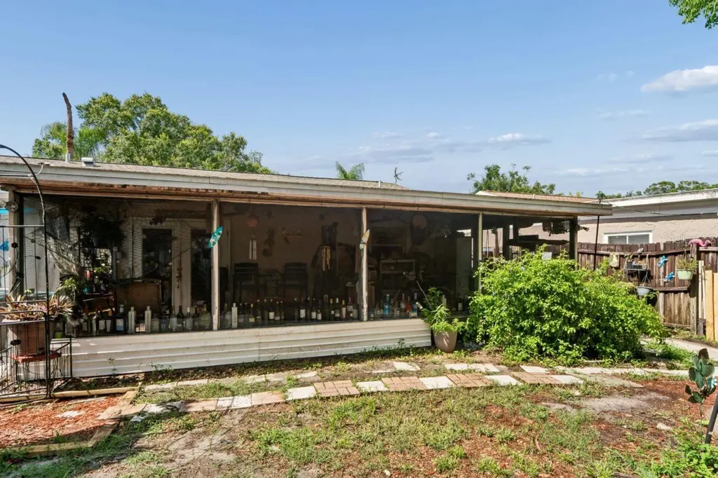 2005 Hudson Court Oldsmar FL 34677