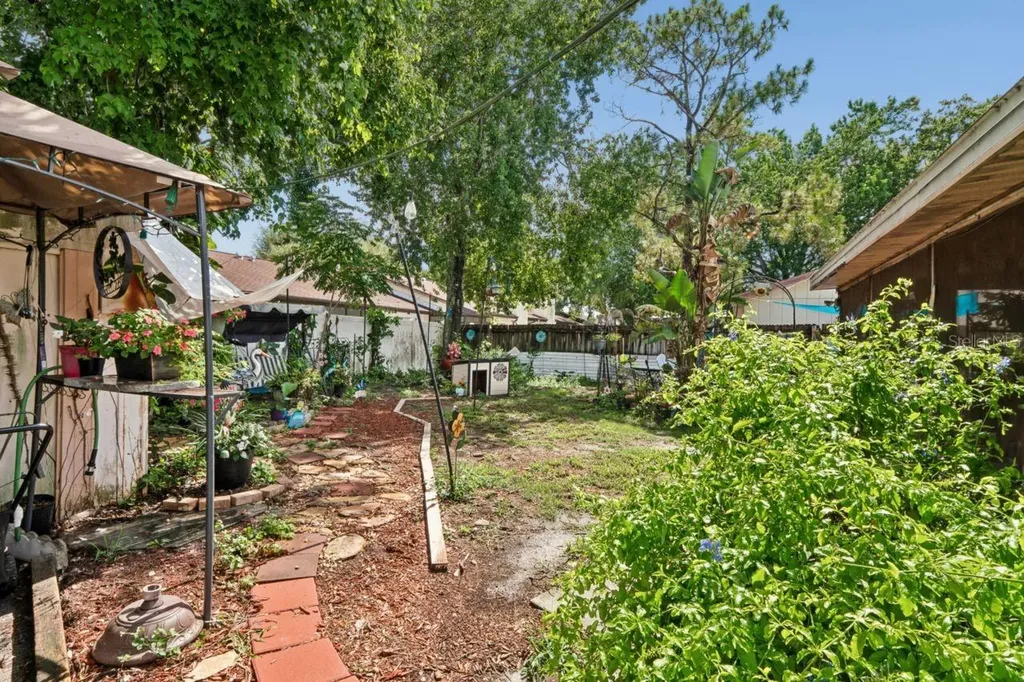 2005 Hudson Court Oldsmar FL 34677