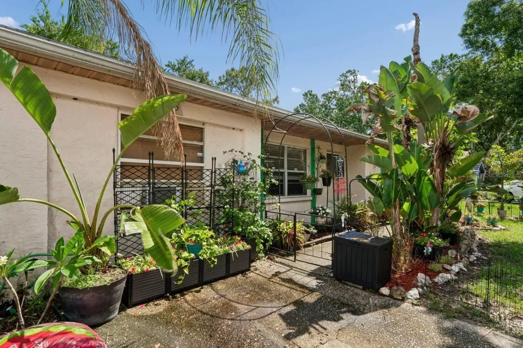2005 Hudson Court Oldsmar FL 34677