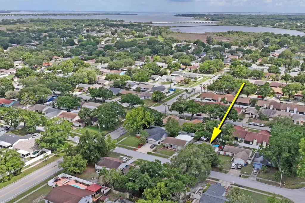 2005 Hudson Court Oldsmar FL 34677