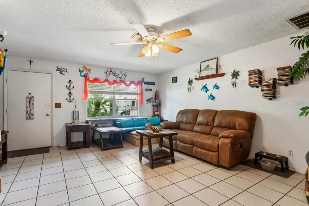 2005 Hudson Court Oldsmar FL 34677