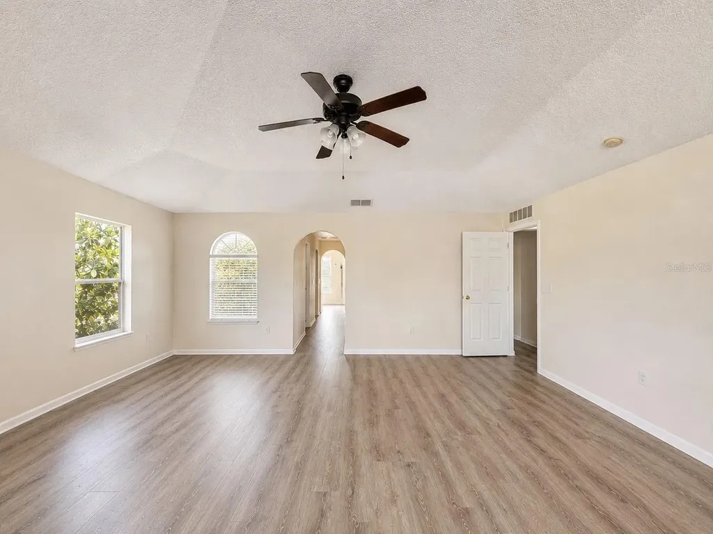 24301 SW 6th Place Newberry FL 32669