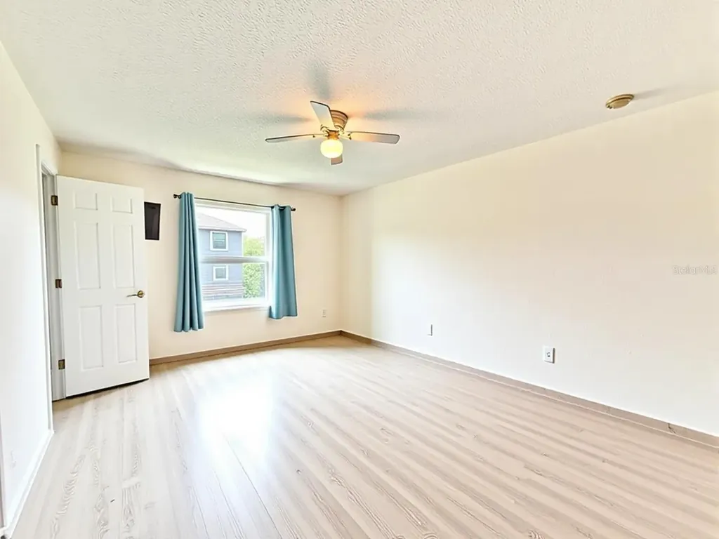 24301 SW 6th Place Newberry FL 32669