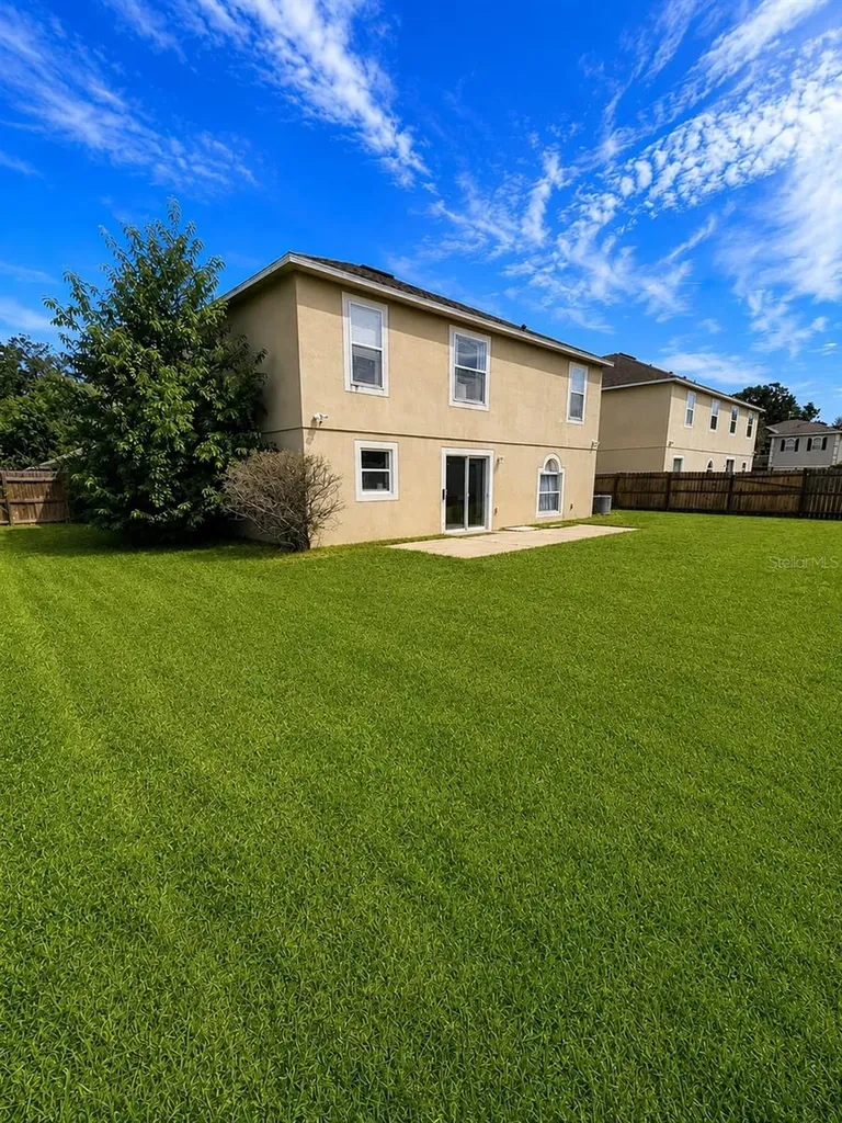 24301 SW 6th Place Newberry FL 32669