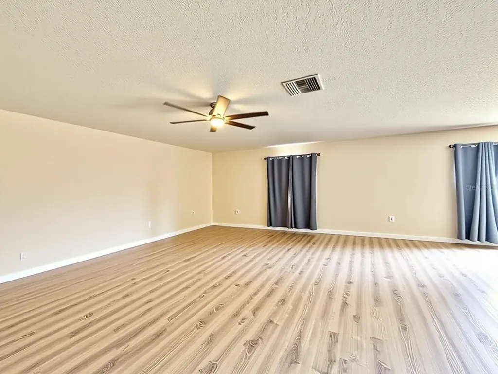 24301 SW 6th Place Newberry FL 32669