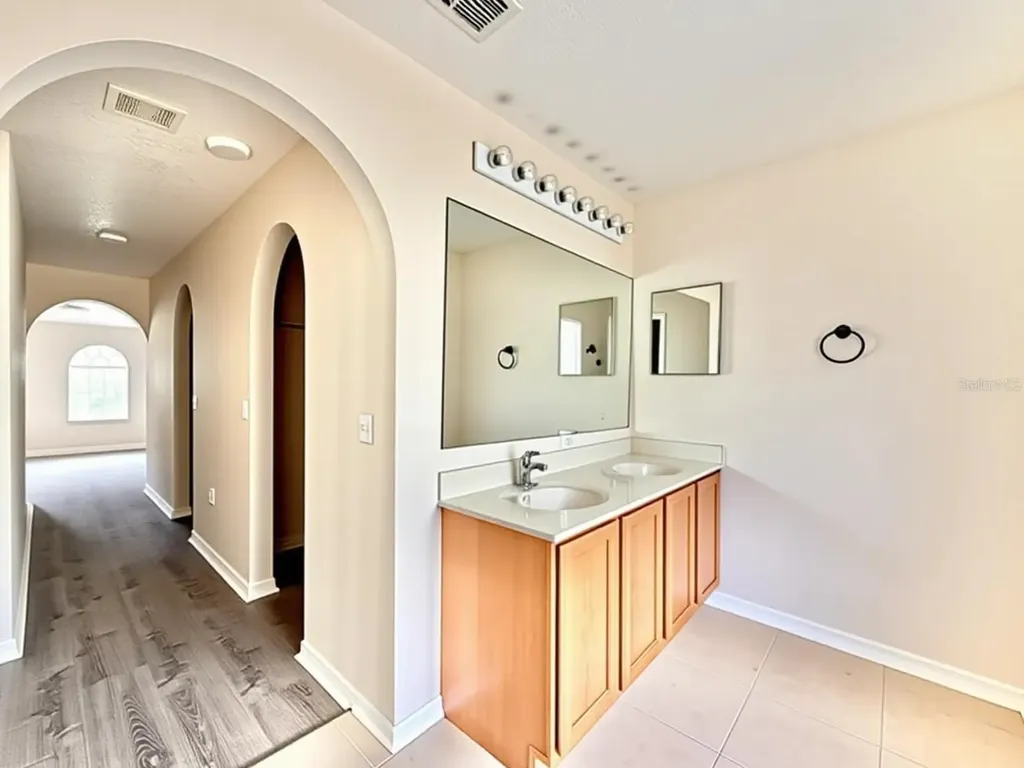 24301 SW 6th Place Newberry FL 32669