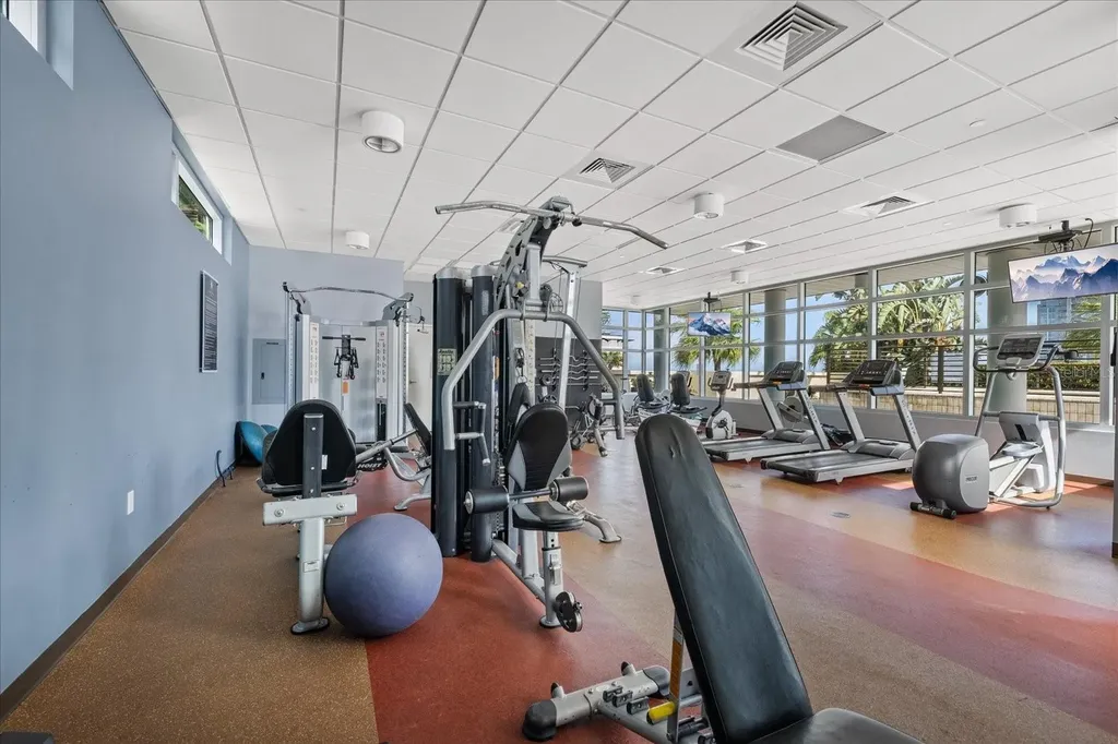1120 E Kennedy Boulevard Tampa FL 33602