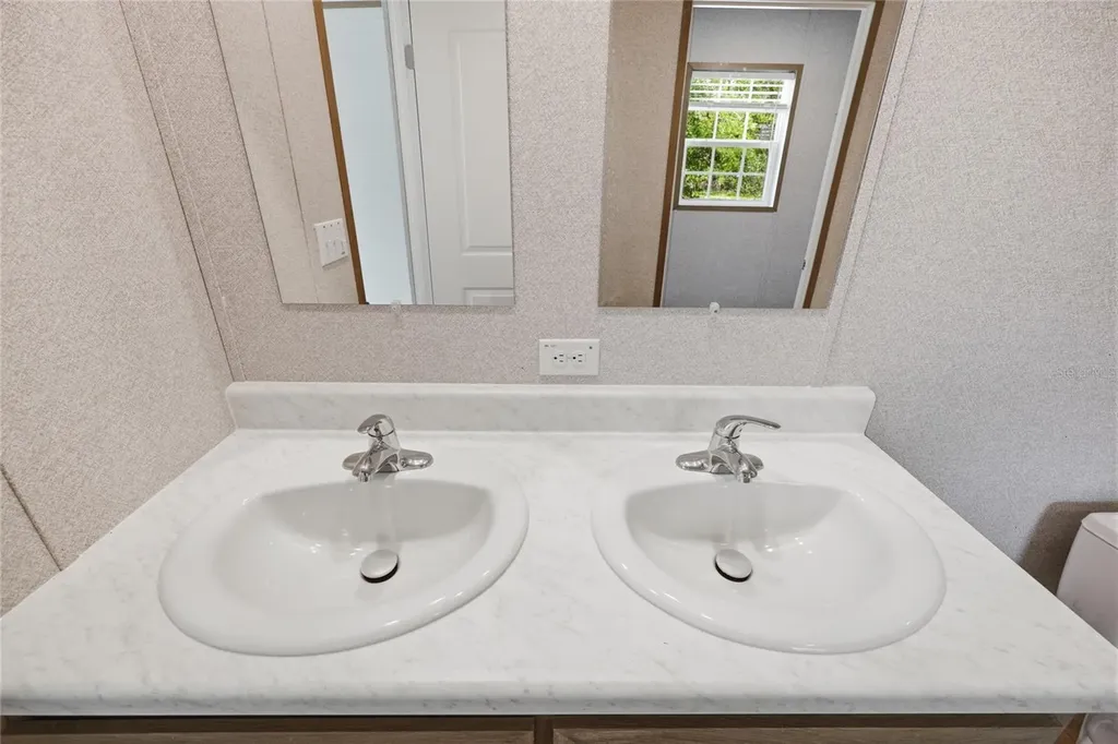 150 19th Street Interlachen FL 32148