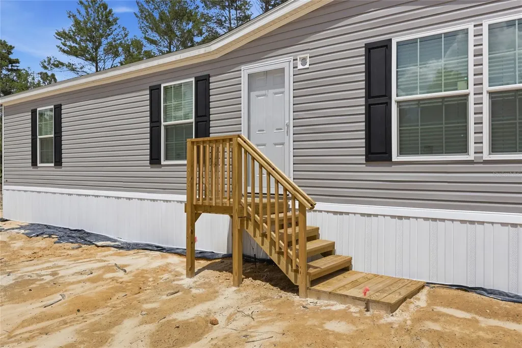 150 19th Street Interlachen FL 32148