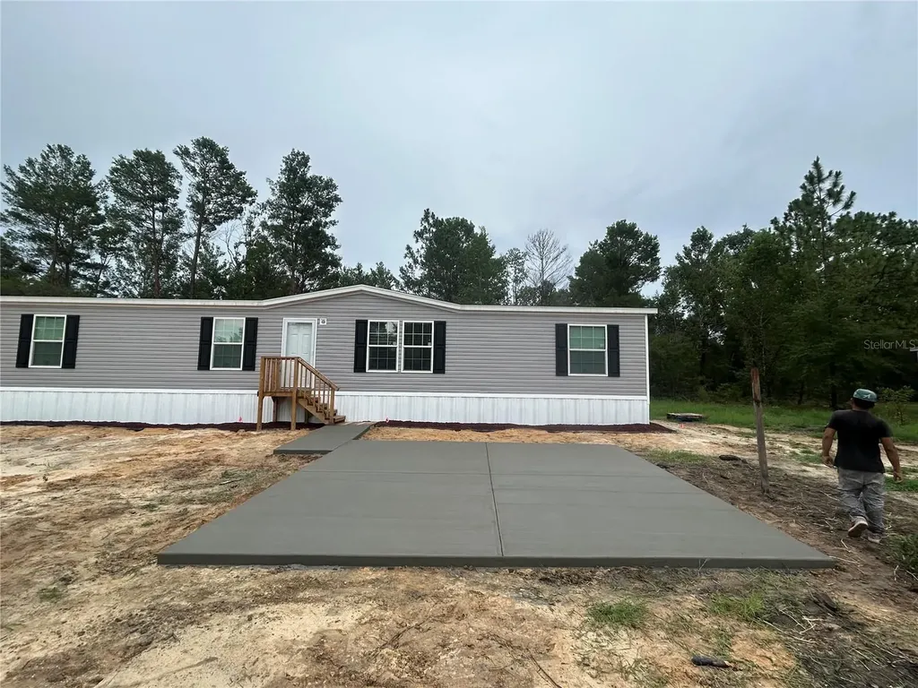 150 19th Street Interlachen FL 32148