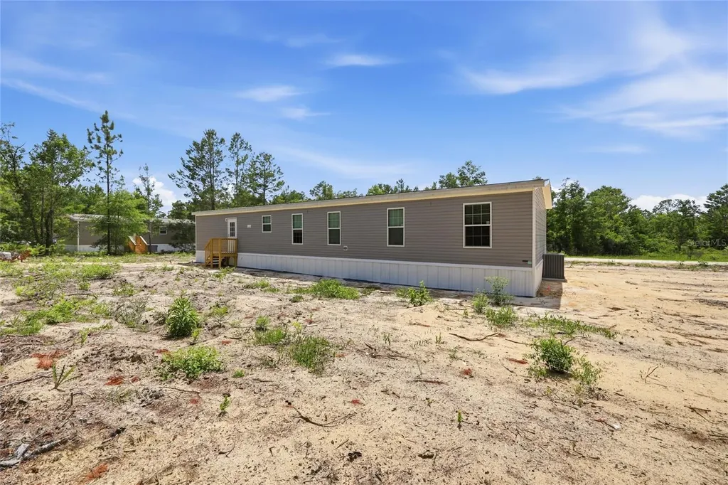 150 19th Street Interlachen FL 32148