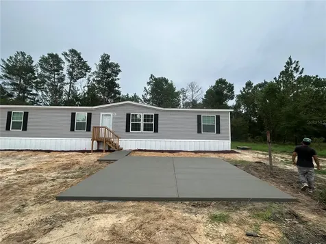 150 19th Street Interlachen FL 32148