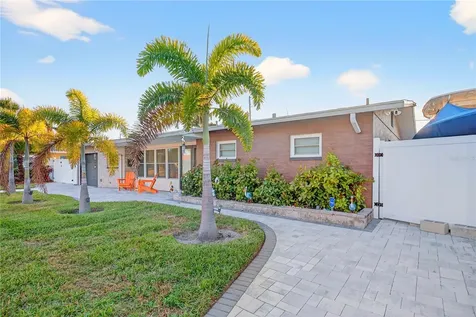 5235 40 Street S St Petersburg FL 33711